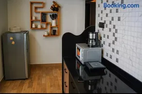 Boho paradise Luxurious 2bhk apartment near thalassa - Image 3