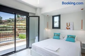 Alfie Luxury villa with private pool - Image 2