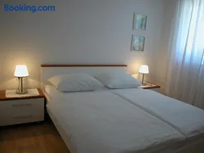 Apartments & Rooms Luna - Image 3