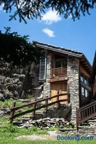 Case Gran Paradiso di Charme Villaggio La Barmaz - Image 2