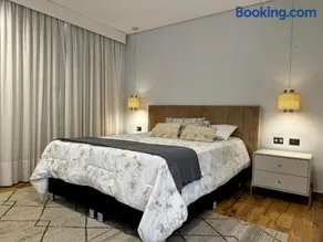 Luxury House in the Most Exclusive Area of Asunción - Image 3