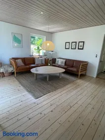Charming House With Sea View And Large Plot - Image 3