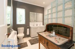 Old Village Lodge - Image 2