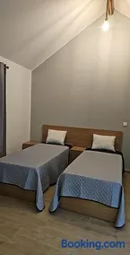 Alojamentos pinheiros - Image 1