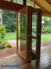 Luxurious rainforest lodge in FNQ - Image 5