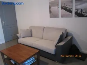206 aix les bains - Image 2