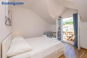 Francesca Guesthouse & Vardia Winery - Image 4
