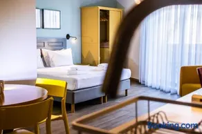 Chapter 5 Hotel - Image 3