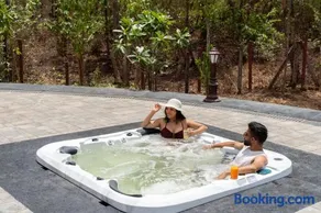 SaffronStays Vedika Heritage Verandah Room - Image 3