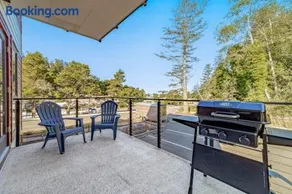 Sunny apartments with fireplace partial ocean views washer&dryer grill & AC - Image 5