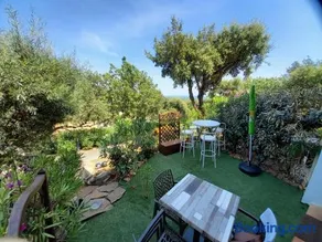 Charmant T2 de 34m2 en Résidence de standing à Grimaud - Piscines - Jardinet - Plein coeur du Golfe de St Tropez- Pleine nature - Image 2