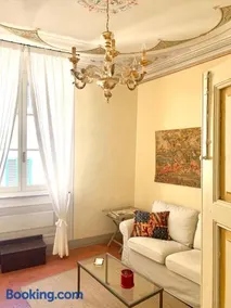 Stefania Townhouse - Image 1