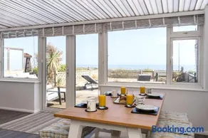Beach Cottage - Image 3
