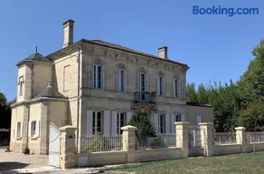 Domaine LEYRE ET LE GUA - Bâtisse du XVII siècle -Terrasse privée et Parc - Image 2