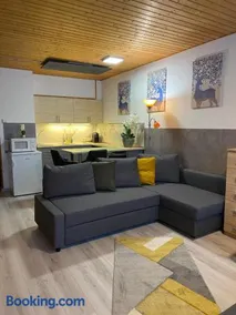 Cosy Apartment - Image 2
