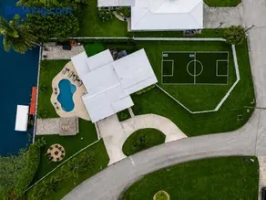 Pool, Hot Tub, Soccer Field, Tiki Hut, Sauna - Image 2