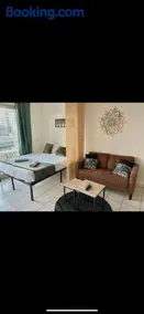 Studio lumineux sans vis a vis avec balcon privé - Image 2