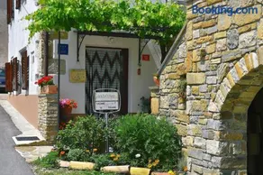 Holiday house with WiFi Paz, Central Istria - Sredisnja Istra - 16623 - Image 3