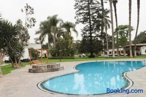 Spacious 12BR Stay with Pool BBQ in Pachacamac - Image 2