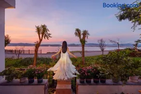 Blue Sea Hotel - Image 1