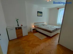 2-iz. byt v tichej lokalite s bezplatným parkovaním - Image 2