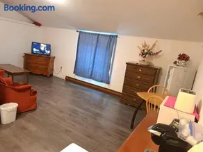 Easy Stay 2 - Image 1
