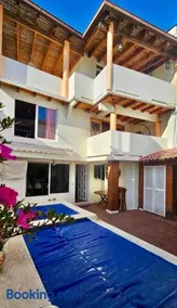 House downtown 4bedrooms, 3Bathrooms, with pool, jacuzzi and views - Image 1