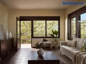 Rosa Sea Front Maisonette - Image 1