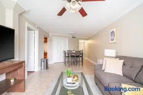 Landing at The Hive - 1 Bedroom in Mid City North - Image 3
