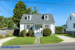 4BR House Minutes From BMS & Bristol Casino - Image 3