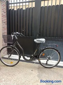 Loft Haut de Gamme Centre Montargis, Place de Parking, Local à vélos, Linge de lits et serviettes, coin rivière amenagé, Hamac, Épicerie, Vélos en option, Tout confort jusqu'à 4 voyageurs - Image 1