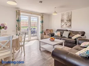 4 Bed in Newport oc-90249 - Image 4