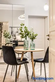 Polpo Aparthotel & Bistro - Image 1