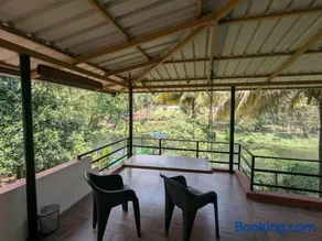 Adan Paradise Riverview Homestay - Image 4