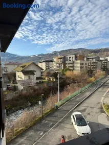 Calm & Cozy Apartment with Parking in Sallanches - Image 5