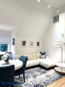 2BR Unit near Brown & RISD with Free Parking, Full Kitchen - Image 1