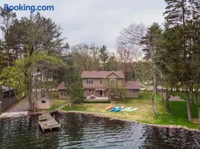 Lake House Family Vacation - Sleeps 12 Dock Kayaks Paddle Boards - Image 1