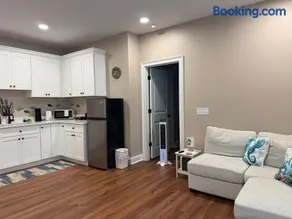 Apartment Suite near beaches BRAND NEW - Image 2