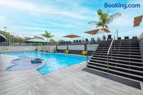 The Landmark 108, 61B Dowling St - air con, linen, pool, lift, views - Image 4