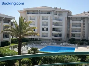 Residence Cesaree - T2 renove avec vue piscine, terrasse, clim, 4p - Image 1