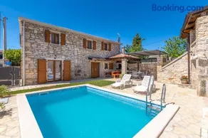 Villa Zinnia by Briskva - Image 1