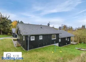 Family-Friendly Holiday Home With Spa And Sauna - Image 2