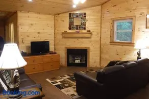 Solarium Deluxe Cabin #19 on Patoka Lake in Southern Indiana - Image 3
