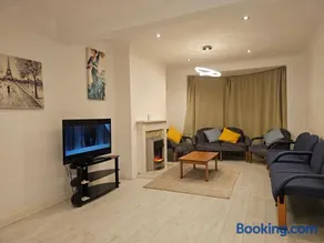 Eusty Guest House - Image 5