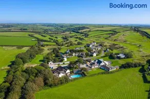 Bay Tree Cottage - cosy home near beach - Image 2