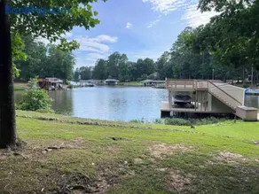 Peaceful, Waterfront, Lake Gaston, 3 King Bed, Water Toys, Firepit - Image 4