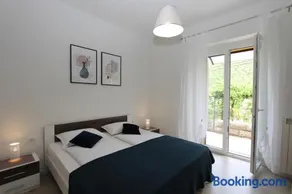 L APARTMENT - Image 1