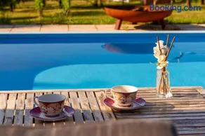 2BR Lavender Hideaway House by NW - Image 4