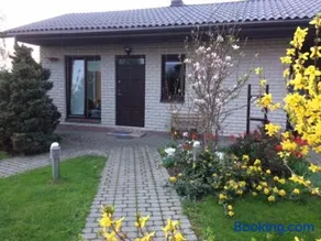 Cottage with fireplace and sauna - Image 1