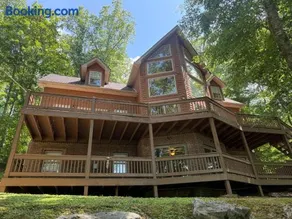 Spacious & Bright Lake Cabin, pet friendly, 8 beds - Image 1